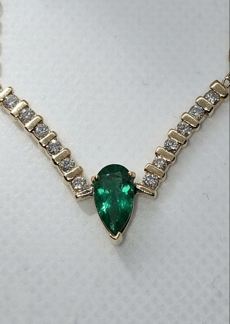 Necklaces 14K Gold V shape 12 natural diamonds approx 60 points 1 pearl shape Emerald #68