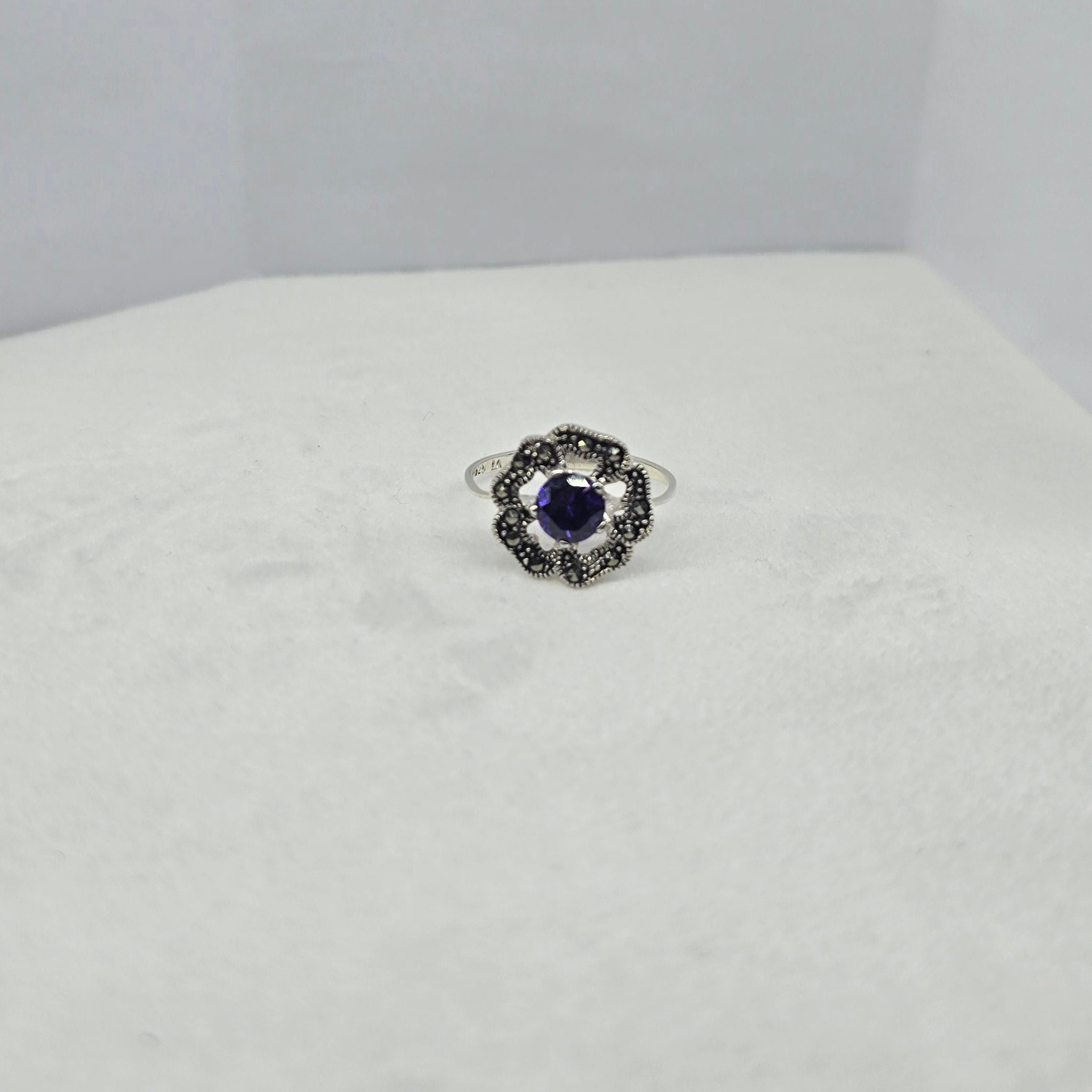 Flower Round Purple Silver Ring