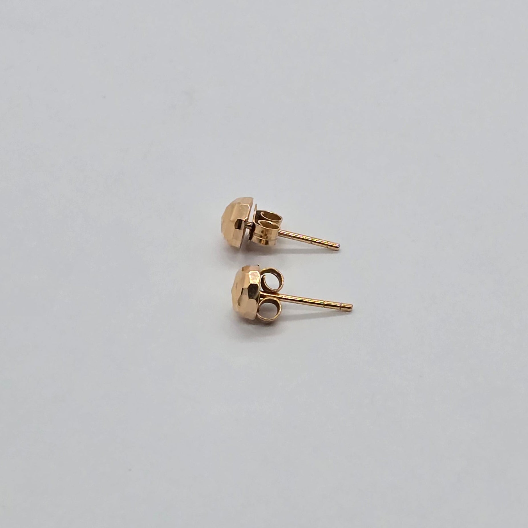 Round 18K Gold Earrings